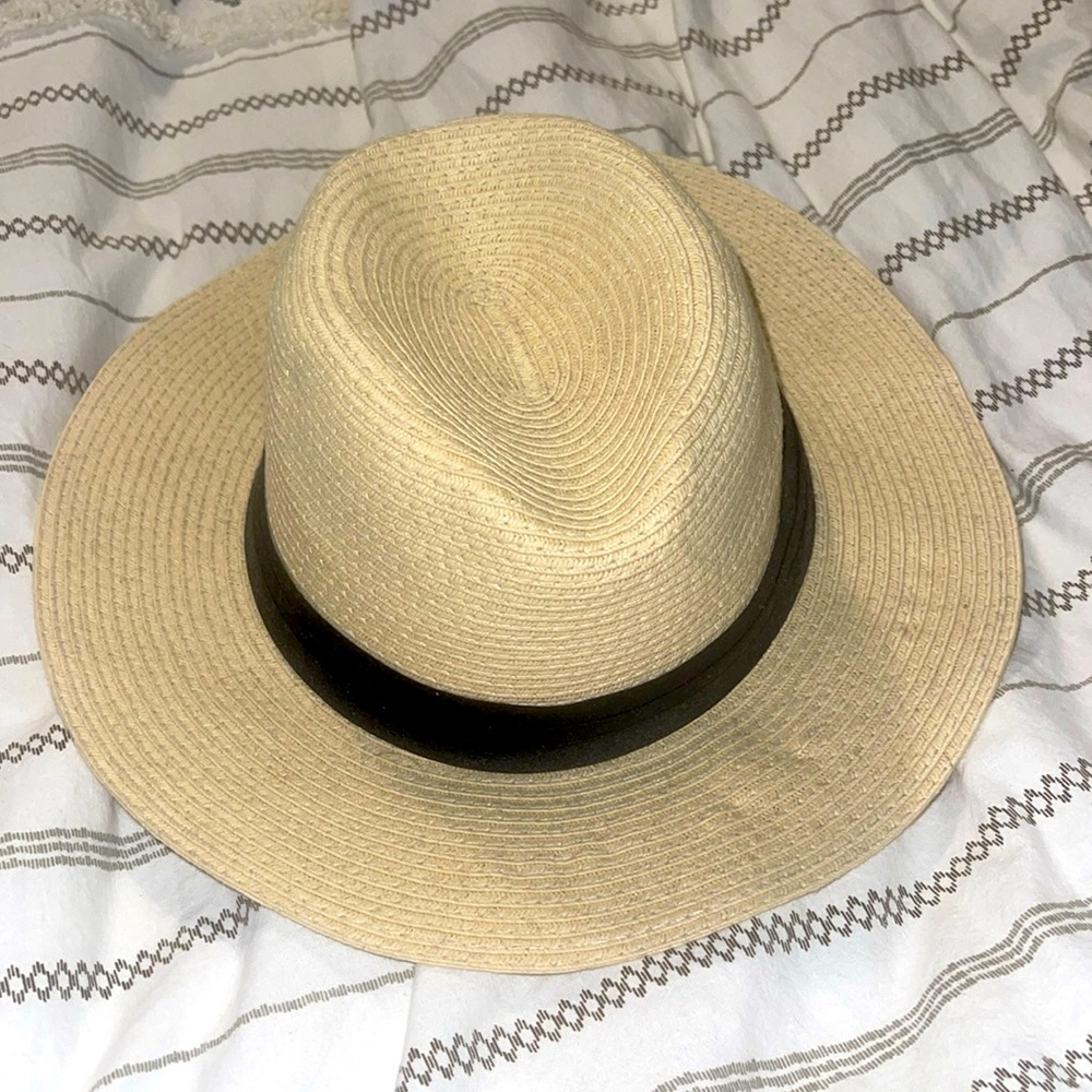 BRAND NEW HAT, NEVER WORN